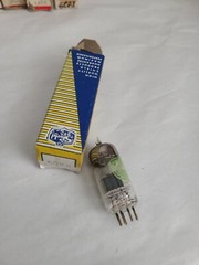 Lot 9 International/Ray Electronic Tubes w BOXES 6AQ5, 6LN8, 6CL8A, 6CY5 Etc