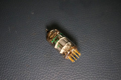 VINTAGE AMPEREX JAN 7308 GOLD PIN TUBE / E88CC 6922 CCa ECC88 6DJ8