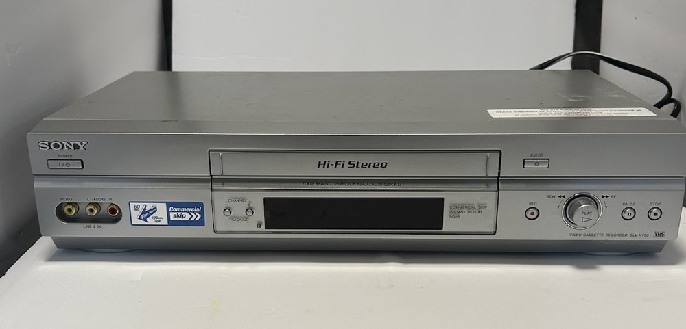 Sony SLV-N750 VHS / S-VHS playback VCR