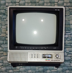 Vintage Hitachi 9″ CT0911 Solid State Color CRT TV Retro Vintage Good